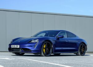 Porsche 9J1 Taycan: blue front quarter