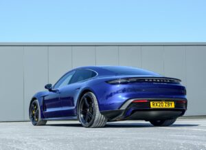 Porsche 9J1 Taycan: blue rear quarter