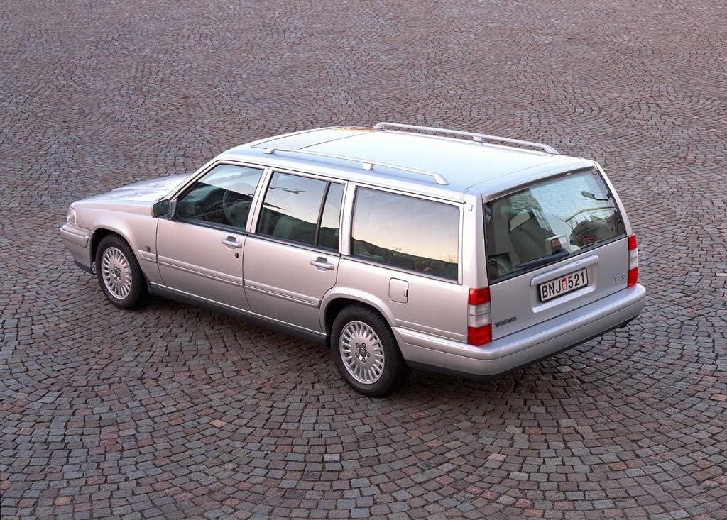 Images: Volvo V90 (1997-98)